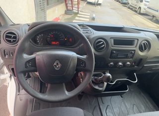 Renault Master L2 H2 con rampa integrada