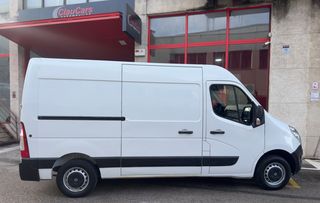 Renault Master L2 H2 con rampa integrada