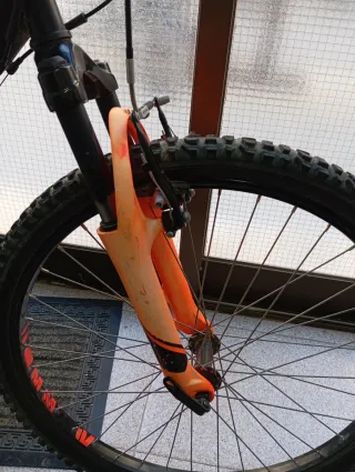 Bicicleta BTWIN Rockrider 24 Negra/Naranja