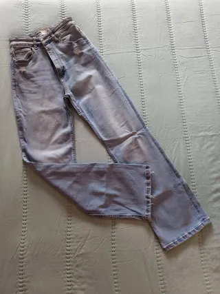 Pantalón vaquero cropped flare mujer