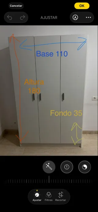 Armario blanco de madera