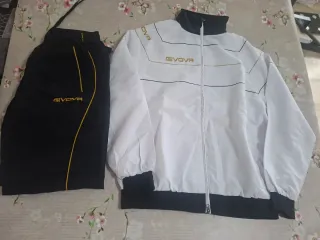 Tuta GIVOVA nera e bianca