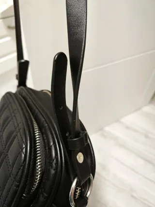 Bolso bandolera Parfois negro acolchado