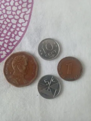 Colección de monedas variadas