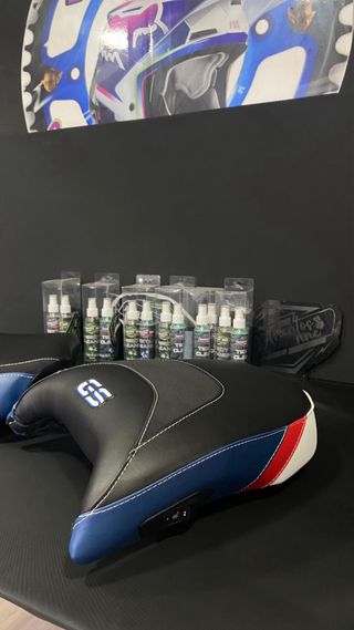 TAPIZADO PERSONALIZADO BMW GS