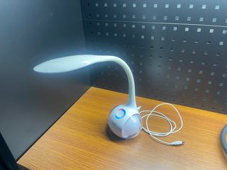 Lámpara LED infantil con luz ambiental