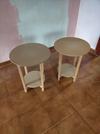 2 Comodini rotondi in legno