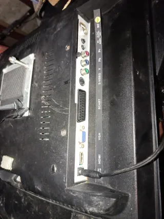 TV Dikom con lettore CD