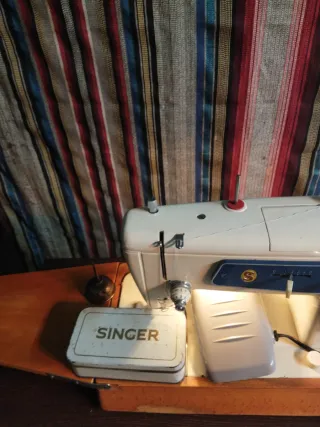 Máquina de coser Singer CT
