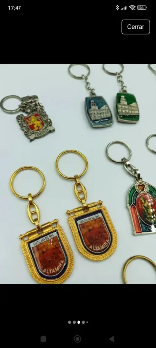 3 llaveros de lugares a 1,5€