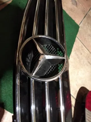 Parrilla Mercedes CLK W209 Avangarde