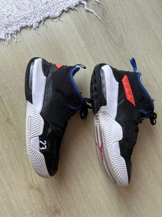 Jordan Stay Loyal 2 Negro Azul Naranja