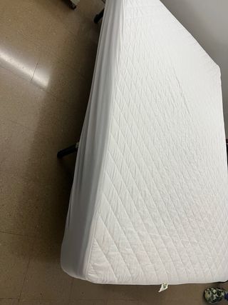 Colchón IKEA 135cm+funda antiácaros