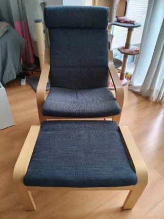 Sillón Poang Ikea con reposapiés