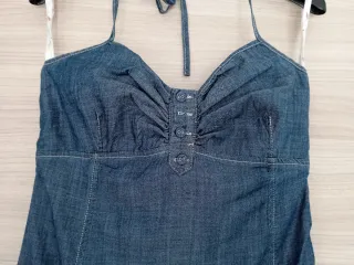 Vestido vaquero corto con volantes