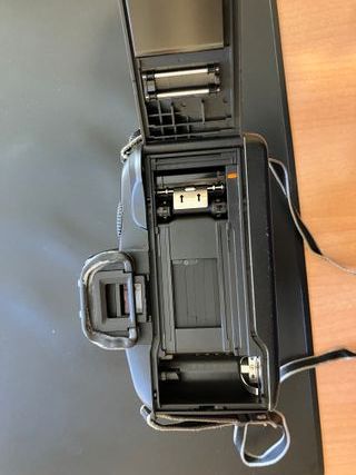 Cámara Canon EOS 750 Analógica + Objetivo 100-300m