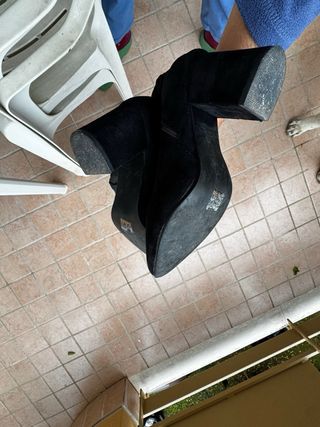 Stivali neri con tacco