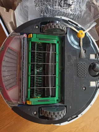 iRobot Roomba 521 sin batería