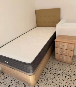 Canapé de matrimonio con cabecero