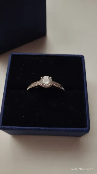 Anillo Swarovski Plata