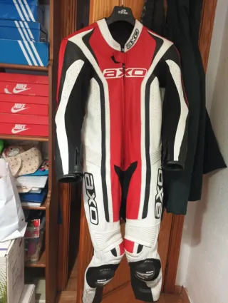 Mono AXO Talla 46 (M)