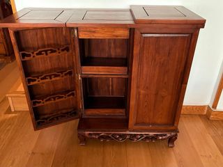 Mueble bar de madera