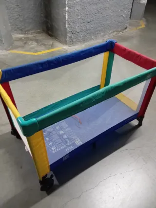 Cuna de viaje plegable