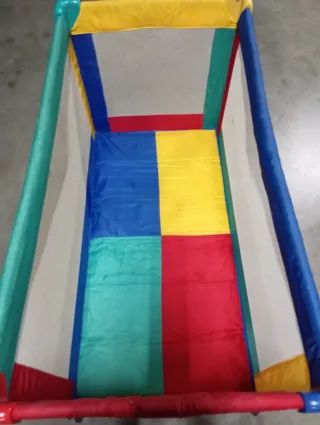 Cuna de viaje plegable