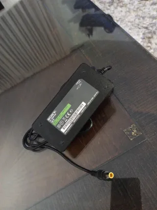 Cargador Sony AC Adaptor 18V 60W