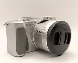 Panasonic Lumix DMC-FZ3 Fotocamera Digitale compat