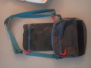 Bandolera Quechua gris y azul