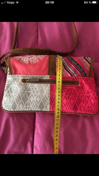 Lote 2 bolsos Desigual y Lois