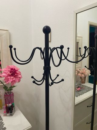 Perchero de pie metálico negro clásico Zara Home