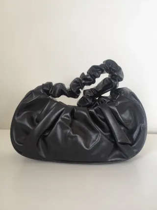 Bolso negro nube