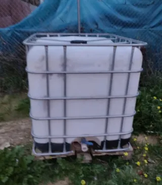 Bidón IBC 1000L con jaula metálica