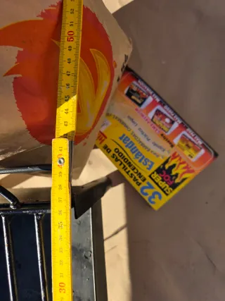 Barbacoa pequeña con carbón y pastillas. 1 uso.