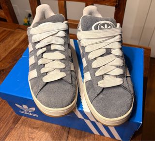 Adidas Campus azul tejano y Blanco