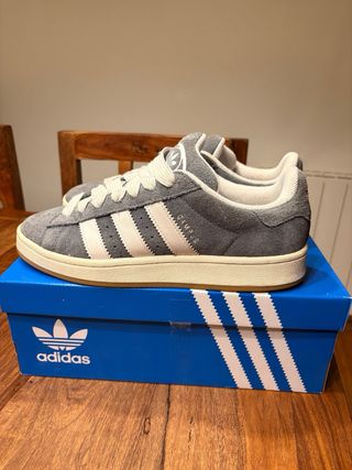 Adidas Campus azul tejano y Blanco