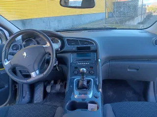 Peugeot 3008 2015