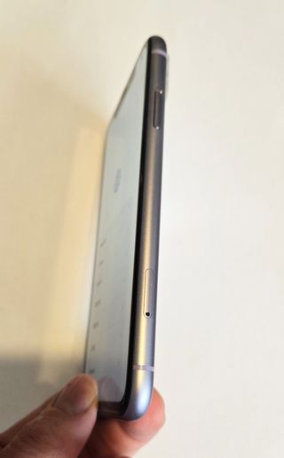 iPhone 11 Morado 128GB estado perfecto iOS 26.2