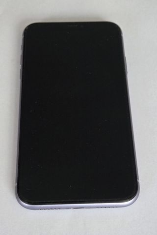 iPhone 11 Morado 128GB estado perfecto iOS 26.2