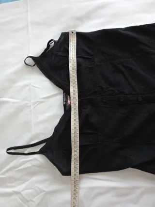 Top Pepe Jeans negro con volantes