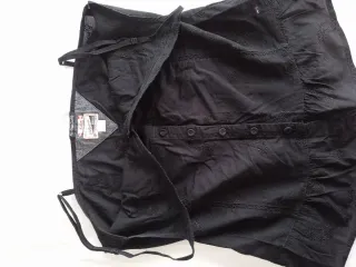 Top Pepe Jeans negro con volantes