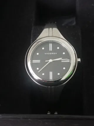 Reloj Viceroy Negro y Plateado Casi Nuevo