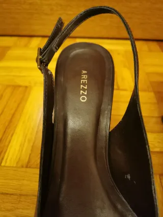 Zapatos Arezzo destalonados punta estrella