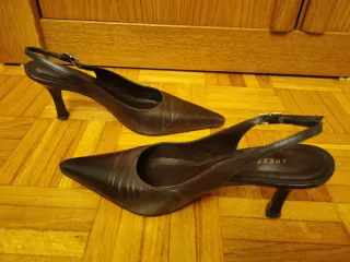 Zapatos Arezzo destalonados punta estrella