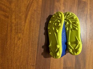 Botas de fútbol Kipsta niño Talla 31.