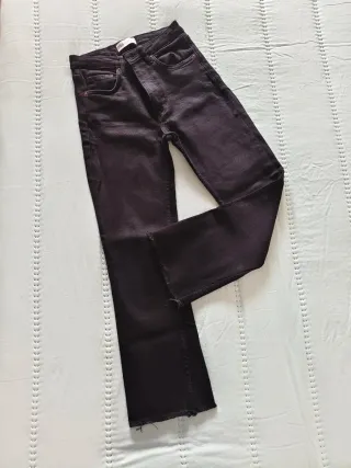 Pantalón Zara cropped flare negro mujer
