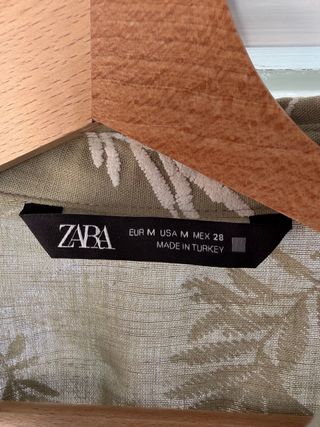 Vestido Zara verde militar estampado