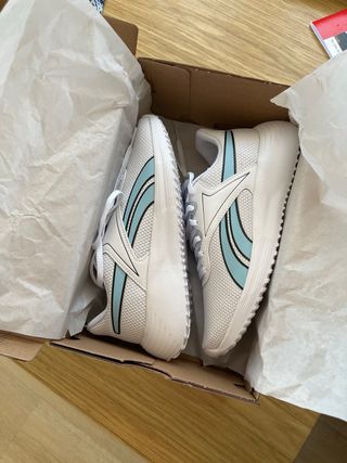 Zapatillas Reebok Blancas y Azules